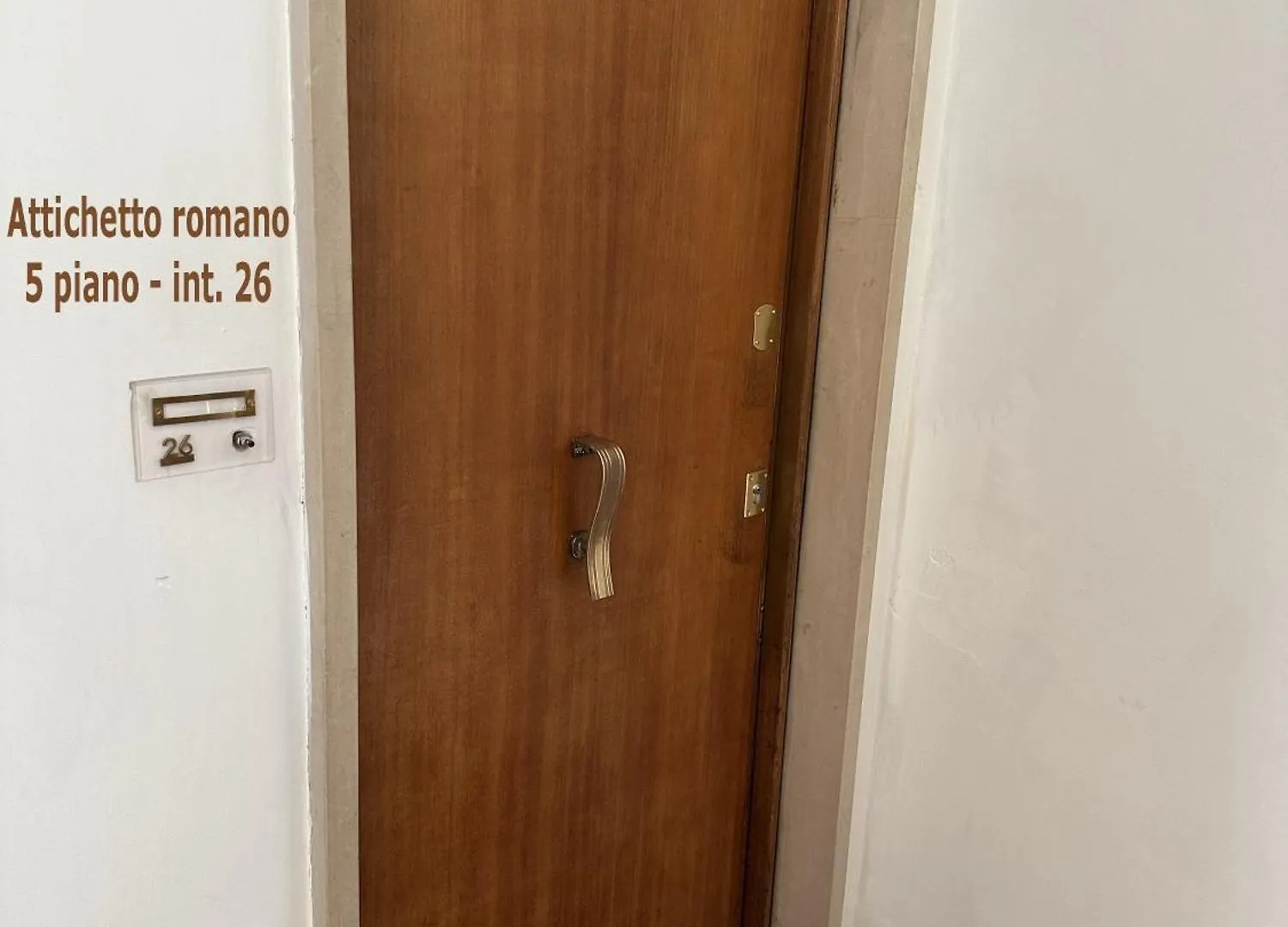 Attichetto Romano 0*, Roma